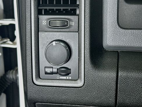 Used 2019 RAM 1500 Tradesman w/ Chrome Plus Package AWD/4WD image 16