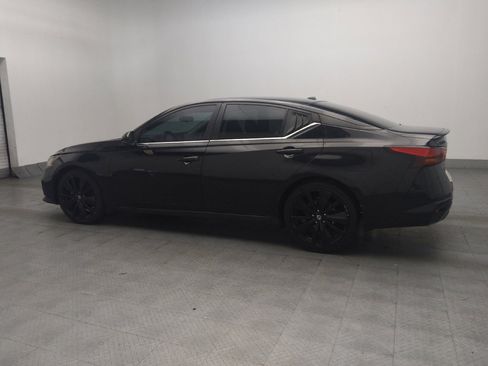 Used 2022 Nissan Altima 2.5 SR w/ Midnight Edition Package FWD image 3