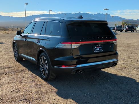 Used 2025 Lincoln Aviator 2WD image 5