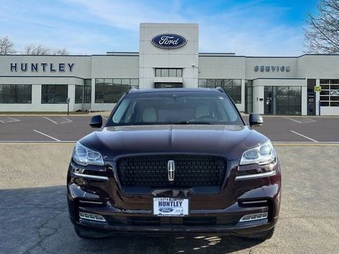 Used 2023 Lincoln Aviator Black Label w/ Jet Package image 3