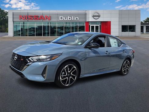 New 2025 Nissan Sentra SR w/ Trunk Package image 1