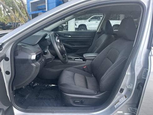 Used 2024 Nissan Altima 2.5 SV FWD image 30