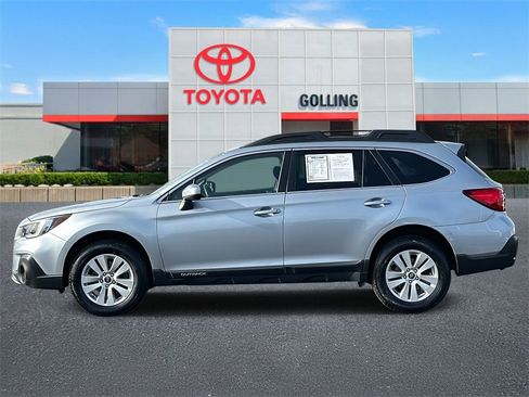 Used 2018 Subaru Outback 2.5i Premium image 2