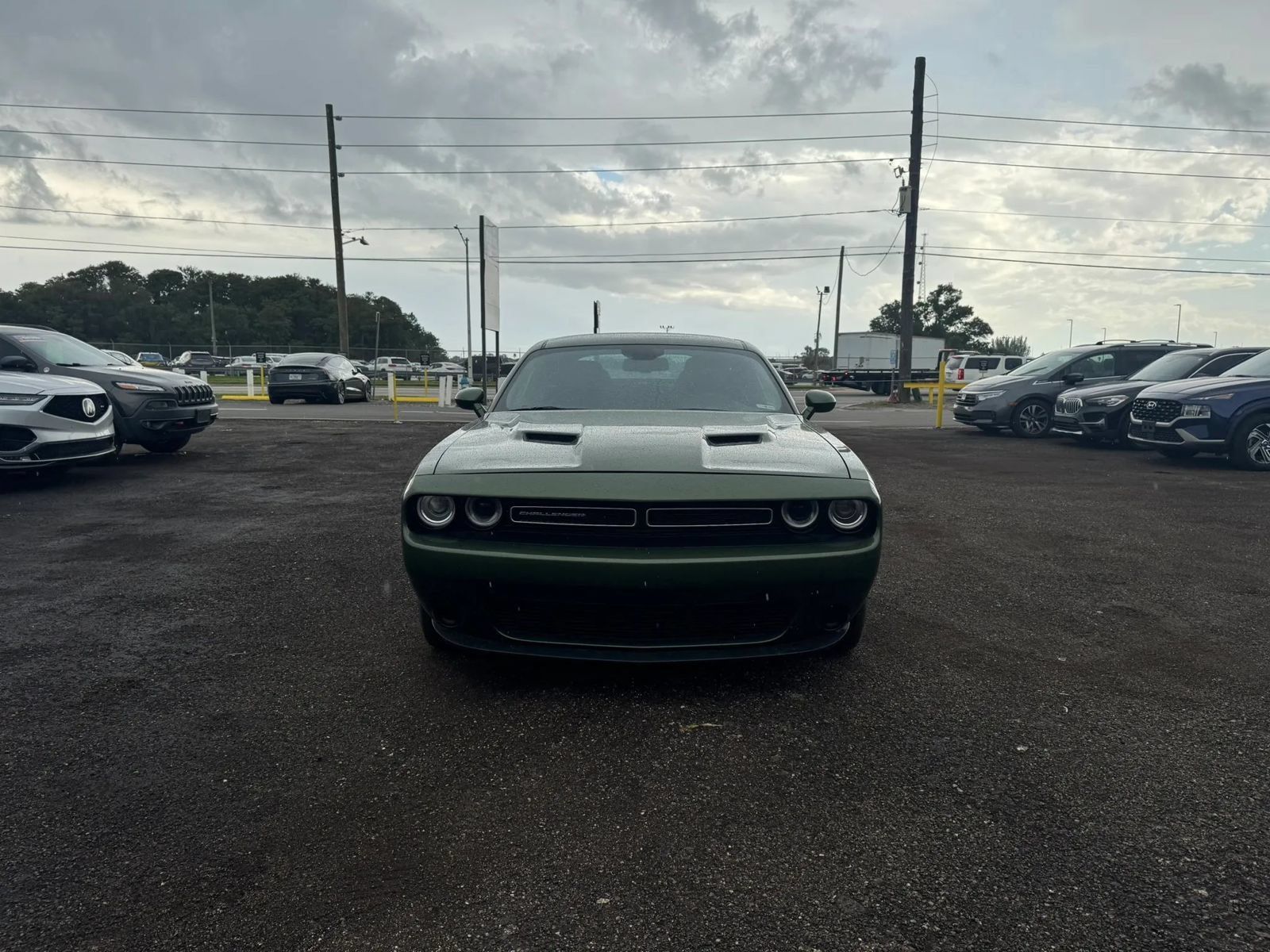 Used 2019 Dodge Challenger SXT RWD image 2