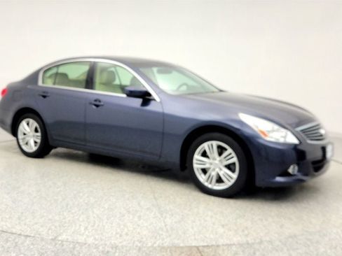 Used 2012 INFINITI G37 x Sedan w/ Premium Pkg image 3