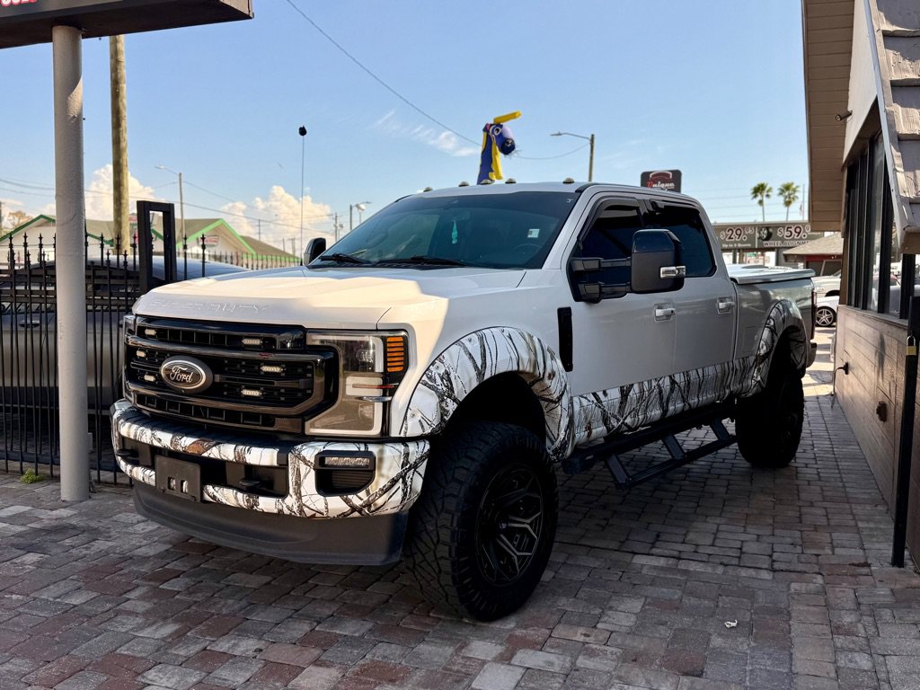 Used 2021 Ford F350 Lariat AWD/4WD image 2