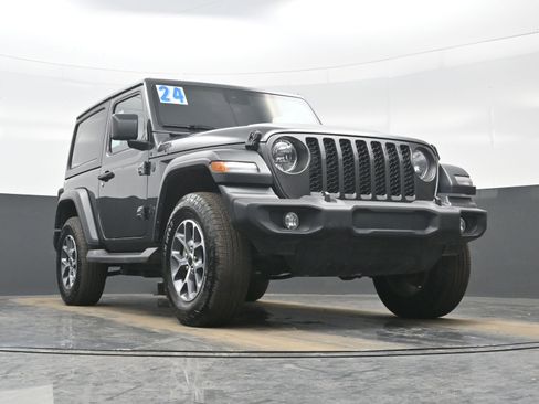 Used 2024 Jeep Wrangler Sport S image 29