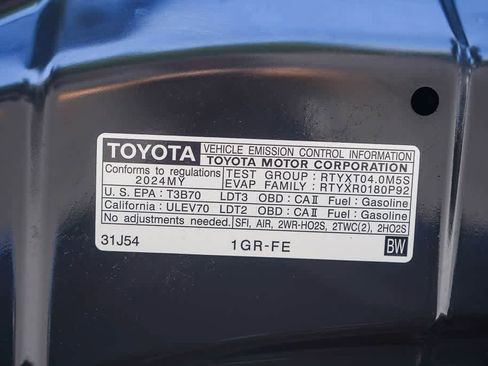Used 2024 Toyota 4Runner SR5 Premium w/ Moonroof Package AWD/4WD image 26