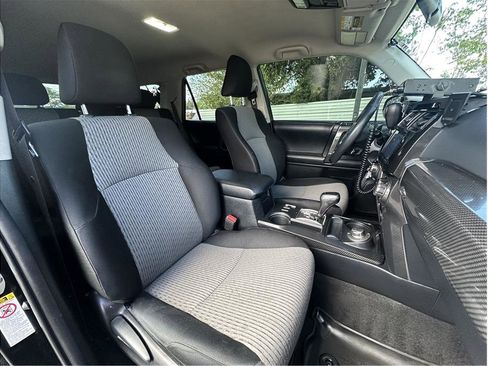 Used 2019 Toyota 4Runner SR5 AWD/4WD image 4