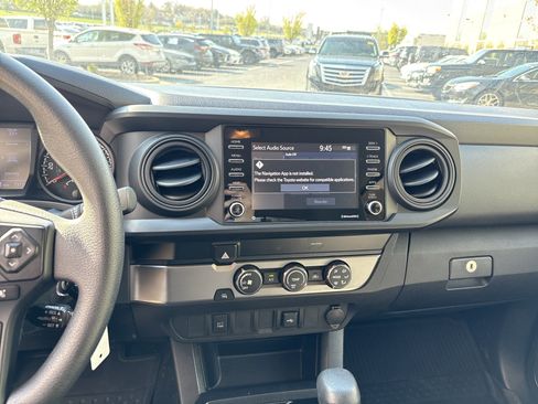 Used 2020 Toyota Tacoma SR w/ SR Convenience Package image 14