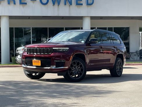 Used 2025 Jeep Grand Cherokee L Summit w/ Obsidian Package AWD/4WD image 1