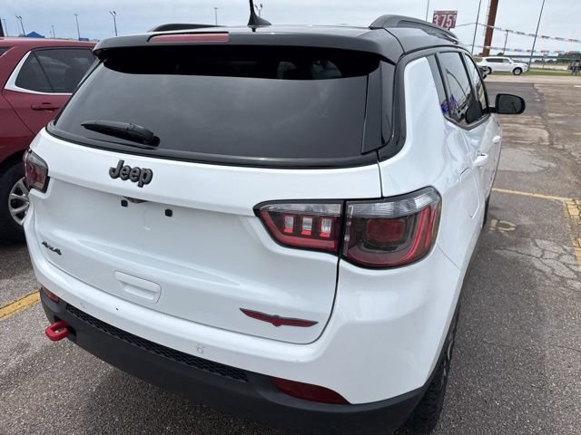 Used 2025 Jeep Compass Trailhawk AWD/4WD image 11