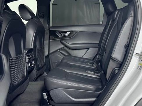 Used 2018 Audi Q7 3.0T Prestige w/ Prestige Package AWD/4WD image 23