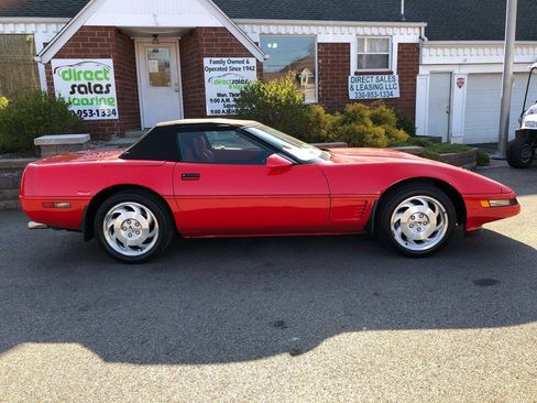 Used 1995 Chevrolet Corvette Convertible RWD image 7