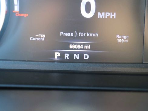 Used 2019 RAM 1500 Classic SLT w/ Luxury Group image 11