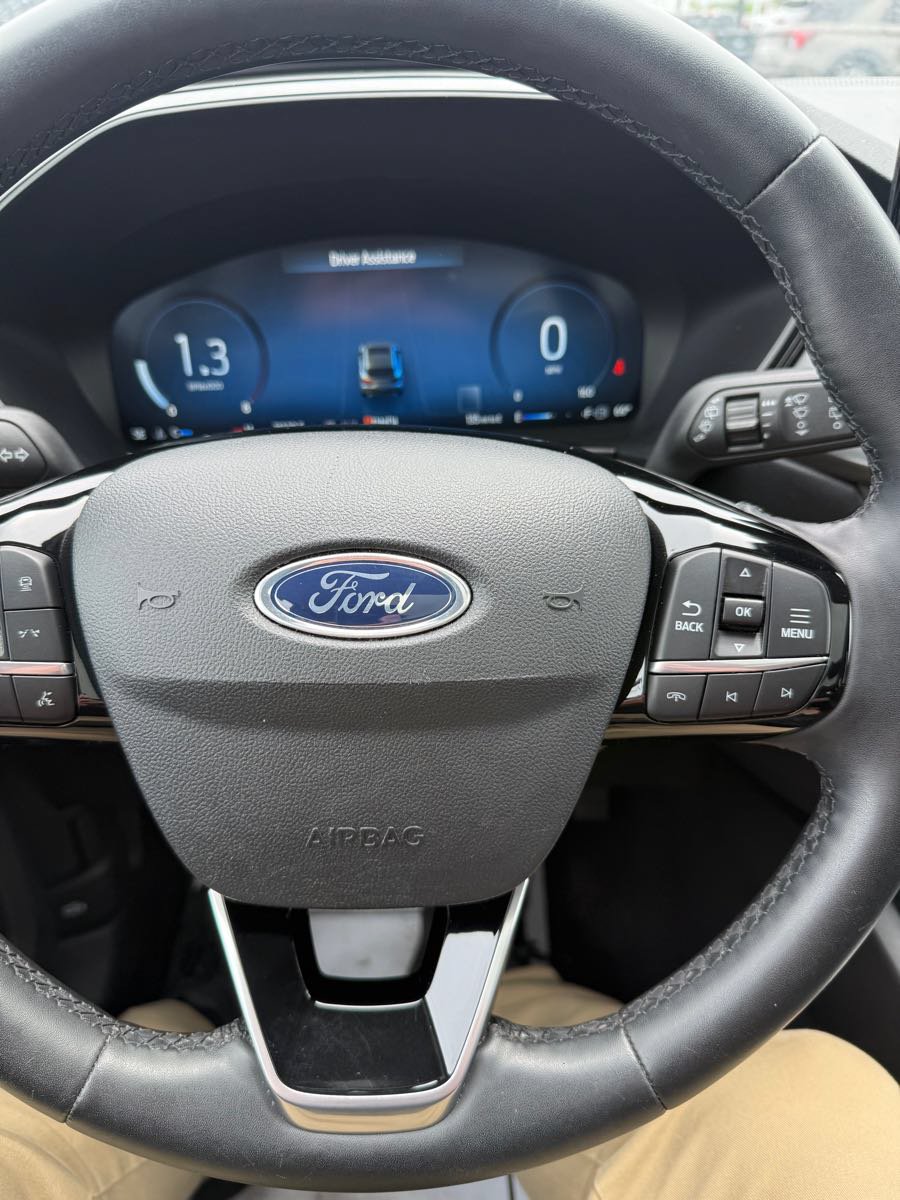 Used 2024 Ford Escape Active w/ Tech Pack #2 AWD/4WD image 16
