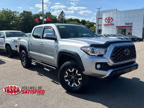 Used 2022 Toyota Tacoma TRD Off-Road AWD/4WD image 1