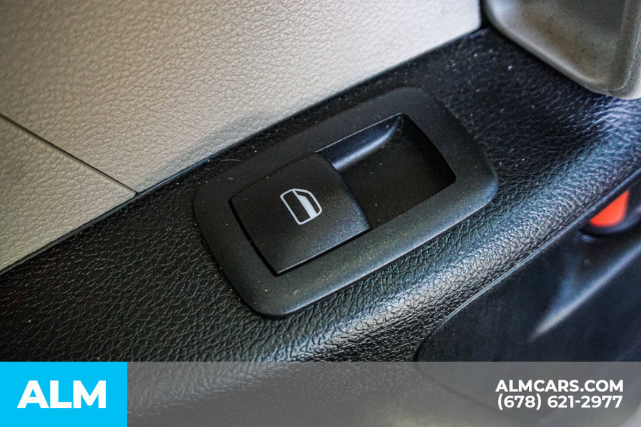 Used 2023 Chrysler Pacifica Touring-L FWD image 34