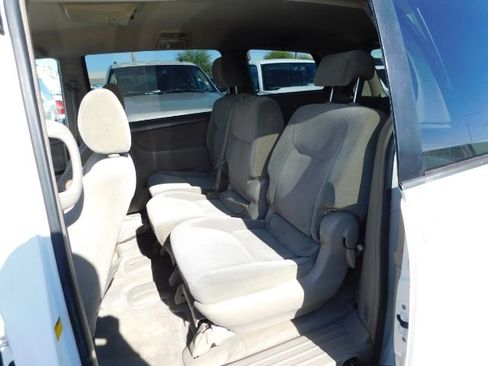 Used 2004 Toyota Sienna CE image 12