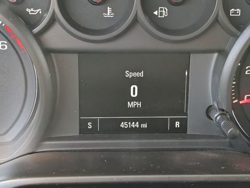 Used 2020 Chevrolet Silverado 1500 Custom w/ Custom Value Package image 27