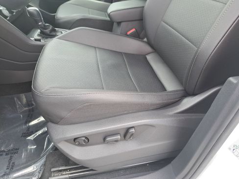 Used 2019 Volkswagen Tiguan SE AWD/4WD image 25