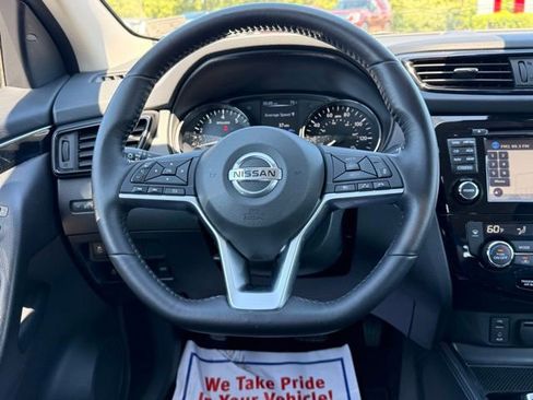 Certified 2017 Nissan Rogue Sport SL w/ SL Premium Package AWD/4WD image 24