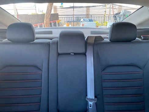 Used 2016 Ford Fusion SE FWD image 36
