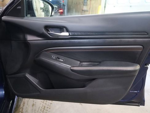 Used 2022 Nissan Altima 2.5 SR image 13