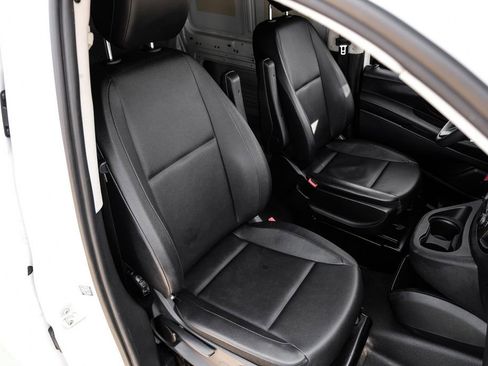 Used 2023 Mercedes-Benz Metris image 32