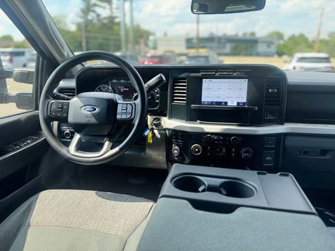 Used 2023 Ford F250 XLT AWD/4WD image 12