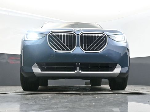 Certified 2025 BMW X3 xDrive30i w/ Convenience Package image 47