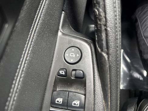 Used 2019 BMW 530e image 32