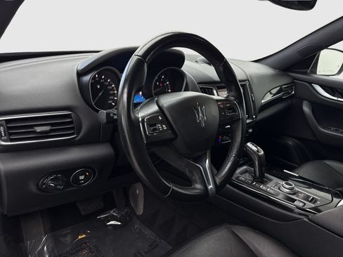 Used 2019 Maserati Levante AWD/4WD image 18