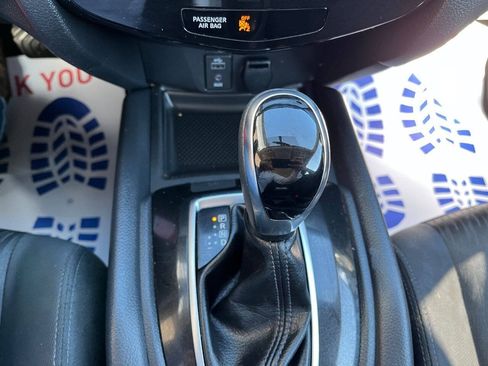 Used 2017 Nissan Rogue S AWD/4WD image 17