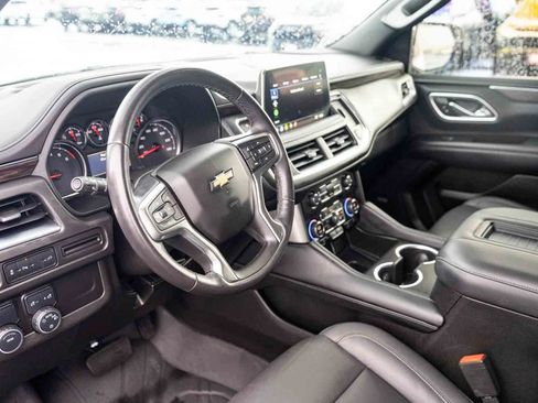 Used 2021 Chevrolet Suburban LT RWD image 10