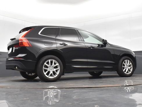 Used 2021 Volvo XC60 T5 Momentum image 19