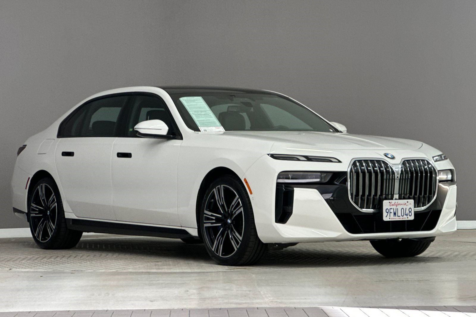 Used 2023 BMW 740i RWD image 6