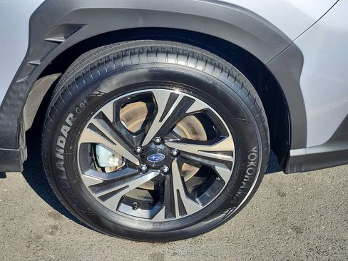Used 2024 Subaru Crosstrek 2.0i Premium AWD/4WD image 8