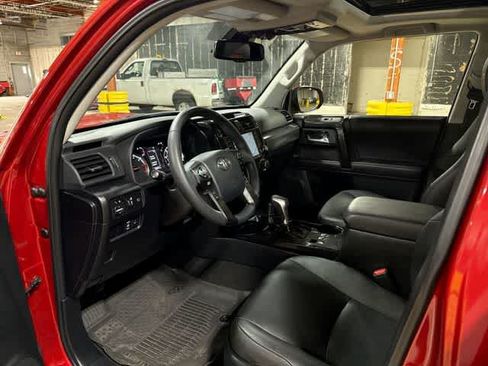 Certified 2022 Toyota 4Runner TRD Off-Road Premium w/ Moonroof Package AWD/4WD image 30