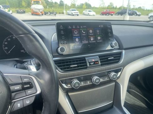 Used 2018 Honda Accord EX-L image 19