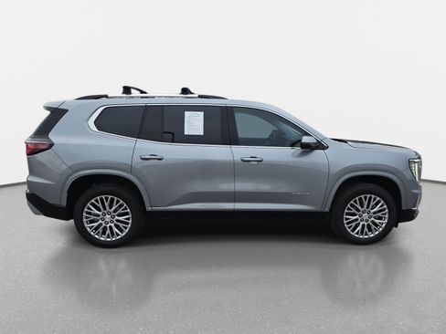 Used 2024 GMC Acadia Denali image 4