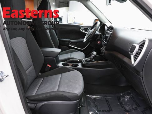 Used 2023 Kia Soul LX w/ Option Group 015 FWD image 24