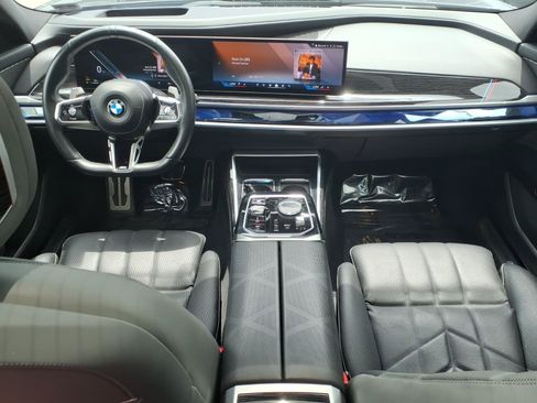 Used 2024 BMW 760i xDrive w/ Premium Package AWD/4WD image 11