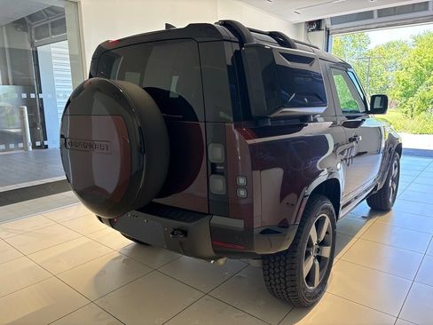 New 2026 Land Rover Defender 90 X-Dynamic SE AWD/4WD image 5