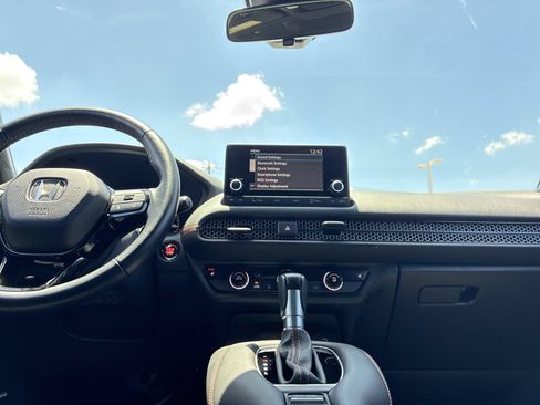 Certified 2025 Honda HR-V Sport image 28