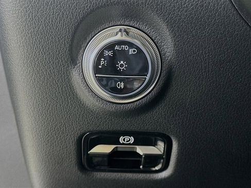 New 2026 Mercedes-Benz C 43 AMG 4MATIC Sedan image 10