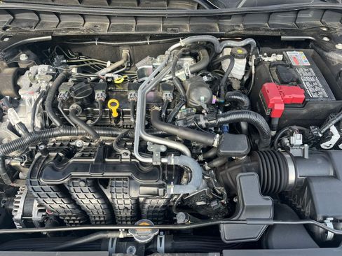 Used 2025 Nissan Altima 2.5 SV image 25