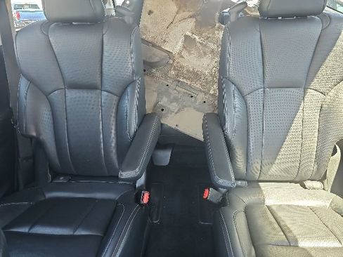 Used 2021 Subaru Ascent Touring w/ Popular Package #2 AWD/4WD image 13