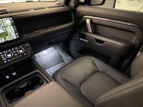 Used 2024 Land Rover Defender 110 Carpathian Edition image 30