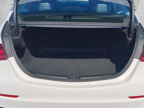 Used 2022 Mercedes-Benz C 300 Sedan image 6